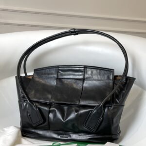 보테가 (징) 오일 왁스 가죽 손잡이백 브라운 618463