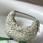 보테가 (징) 바나나 손잡이 가방 아이보리 620917