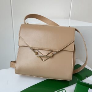 보테가 (징) 박스백 베이지 652391