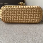 보테가 (징) 리본 손잡이 클러치 골드 8651