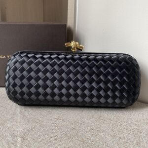 보테가 (징) 실크 리본 손잡이 클러치백 블랙