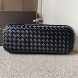 보테가 (징) 리본 손잡이 클러치백 블랙