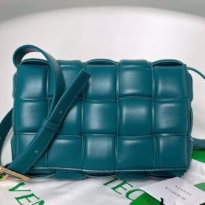 보테가 (징) 카세트 백 미디움 블루 70094