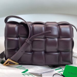 보테가 (징) 카세트 백 미디움 퍼플 70094