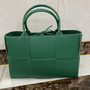 보테가 (징) 토트백 대형  그린 편직 가죽 609175