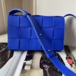 보테가 (징) 카세트 미니백 블루