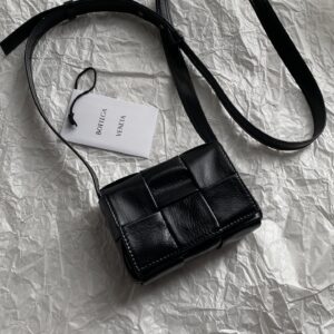 보테가 (징) 미니 카세트 백 블랙 667048