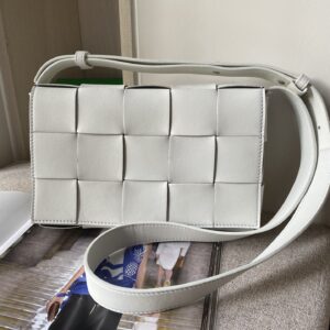 보테가 (징) 카세트 위빙 백 아이보리