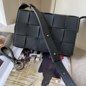 보테가 (징) 카세트 매트릭스 백 블랙