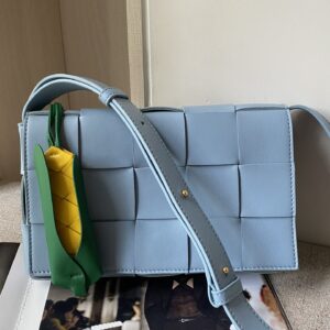 보테가 (징) 카세트 위빙 마법 큐브백 블루