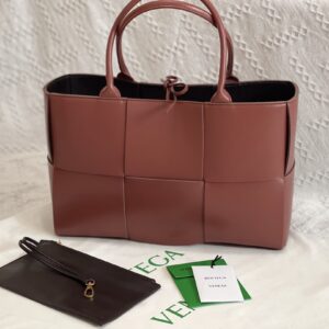 보테가 (징) 토트백 미디움 베이지 편직 가죽 609175