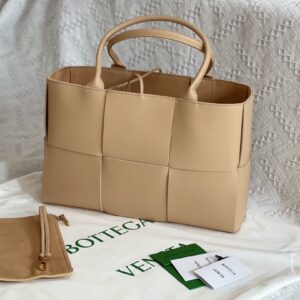 보테가 (징) 토트백 앙금색 대형 패브릭