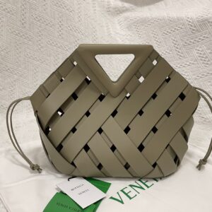 보테가 (징) 손잡이 가방 라이트 그레이 색상 658697