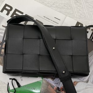 보테가 (징) 카세트 매듭 미니백 블랙