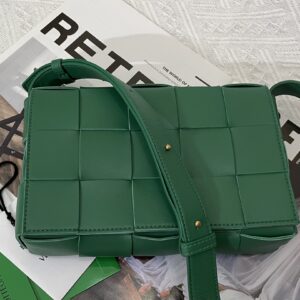 보테가 (징) 카세트 위빙 미니백 그린 B578004