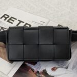 보테가 (징) 더 벨트 카세트 블랙 양가죽 미니백 639367