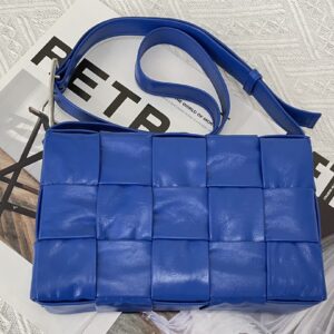 보테가 (징) 카세트 삼각扣 오일 왁스 소가죽 백 블루 667298