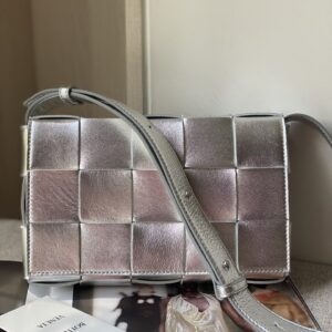 보테가 (징) 카세트 모양 가방 핑크 양가죽 578004