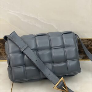 보테가 (징) 카세트 백 미디움 그레이 70094