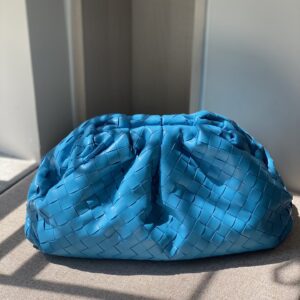 보테가 (징) 더 파우치 클라우드 백 블루 576227