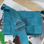 보테가 (징) 카세트 클래식 편직 요소 숄더백 블루 680513