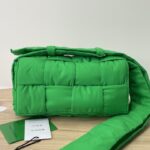 보테가 (징) 카세트 나일론 토푸백 그린 628951