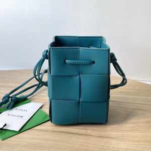 보테가 (징) 미니 백팩 블루 680217