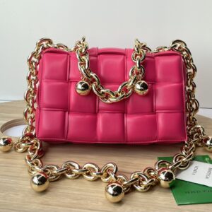 보테가 (징) 카세트 금구슬 체인 숄더백 핑크 680070