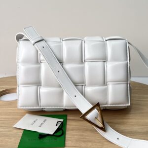 보테가 (징) 카세트 백 미니 화이트 70094