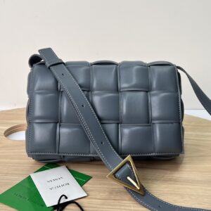 보테가 (징) 카세트 백 그레이 70094