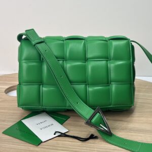 보테가 (징) 카세트 백 미디움 그린 70094