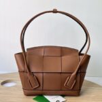 보테가 (징) 아르코 33 핸드백 모던 디자인 브라운 575941