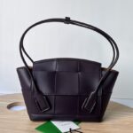 보테가 (징) 아르코 33 핸드백 모던 디자인 브라운 575941