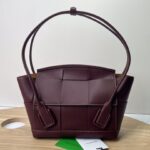 보테가 (징) 아르코 33 핸드백 모던 디자인 버건디 575941