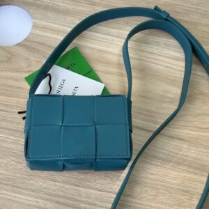 보테가 (징) 미니 크로스백 블루 666688