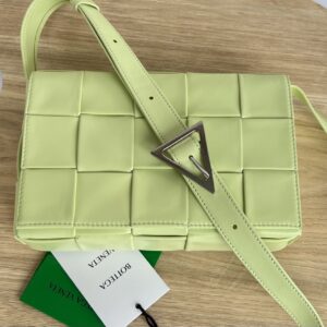 보테가 (징) 파우치 라이트 그린 667298