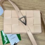 보테가 (징) 클러치백 핑크 667298