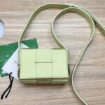 보테가 (징) 미니 카세트 백 라이트 그린