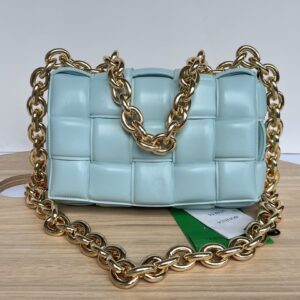 보테가 (징) 체인 숄더백 라이트 블루 631421