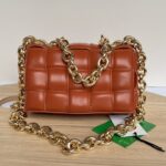 보테가 (징) 체인 백 브라운 631421