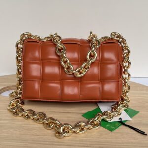 보테가 (징) 체인 백 브라운 631421