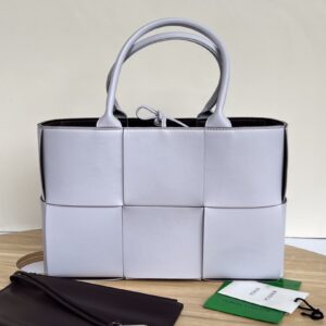 보테가 (징) 미니 토트백 아이보리 소가죽 652867