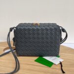 보테가 (징) 업그레이드 버전 더블 지퍼 편직 사각백 그레이 680254