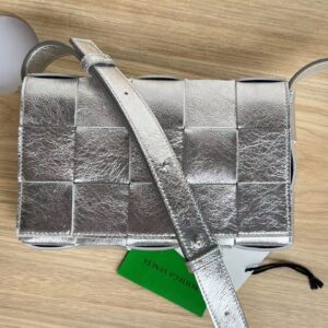 보테가 (징) 카세트 매트릭스 백 실버 578004