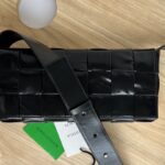 보테가 (징) 클러치백 블랙 70136