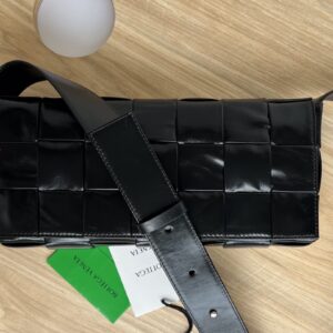 보테가 (징) 클러치백 블랙 70136