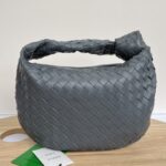 보테가 (징) 조디 미디움 그레이 양가죽 백 690225