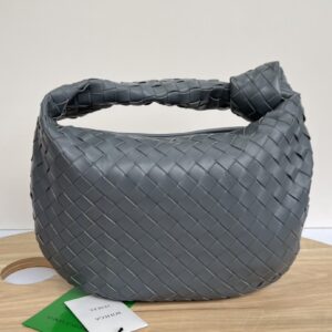 보테가 (징) 조디 미디움 그레이 양가죽 백 690225