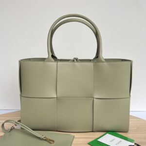 보테가 (징) 토트백 대형 아이보리 편직 가죽 609175 P1280