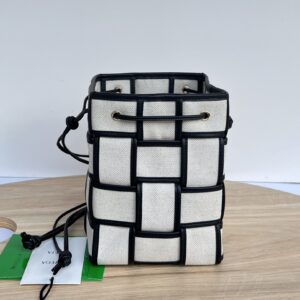 보테가 (징) 캔버스 물통백 블랙 714608 아이보리